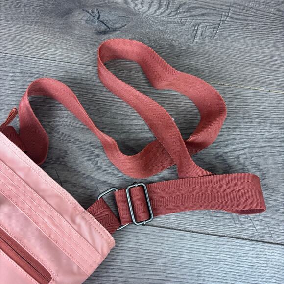 Dakine Jive Crossbody Bag Shoulder Purse Handbag Muted Clay Peach - Adjustable S - Picture 11 of 16